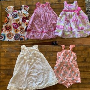 Bundle 4 dresses 1 romper size 3T/2T